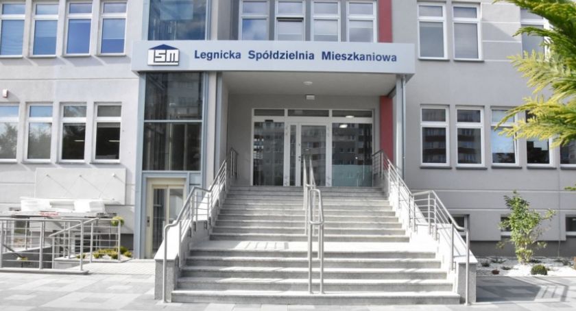 Zdjęcie: Siedziba Legnickiej Spółdzielni Mieszkaniowej.