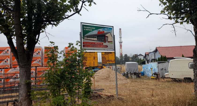 Zdjęcie: budowa Dino na Piekarach. Fot. Paweł Jantura