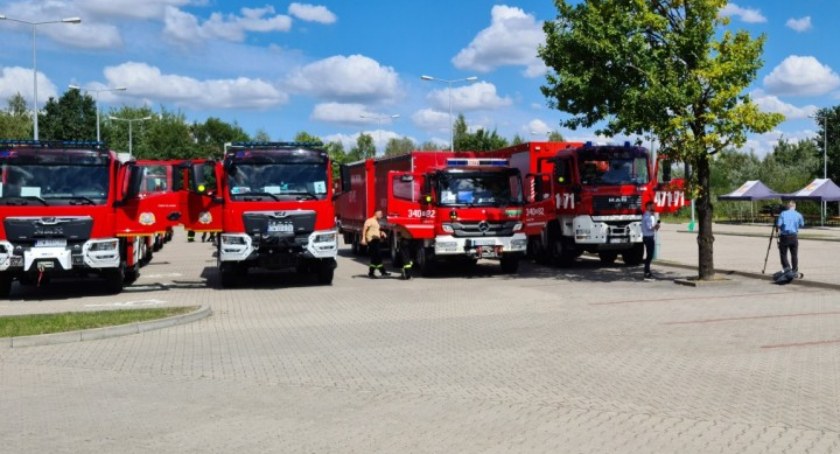 Zdjęcia: zgrupowanie strażaków w Jaszkowie k. Legnicy.  Fot. UM Legnica