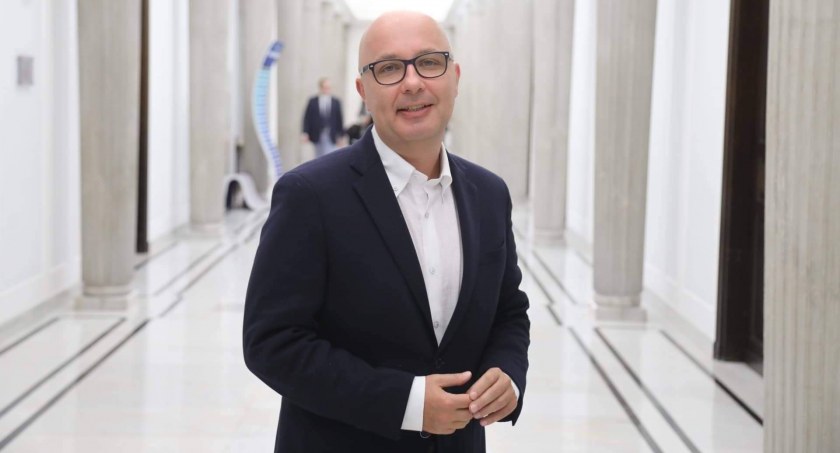 Zdjęcie: Poseł Robert Kropiwnicki w Sejmie. Fot. Andrzej Trzeciak