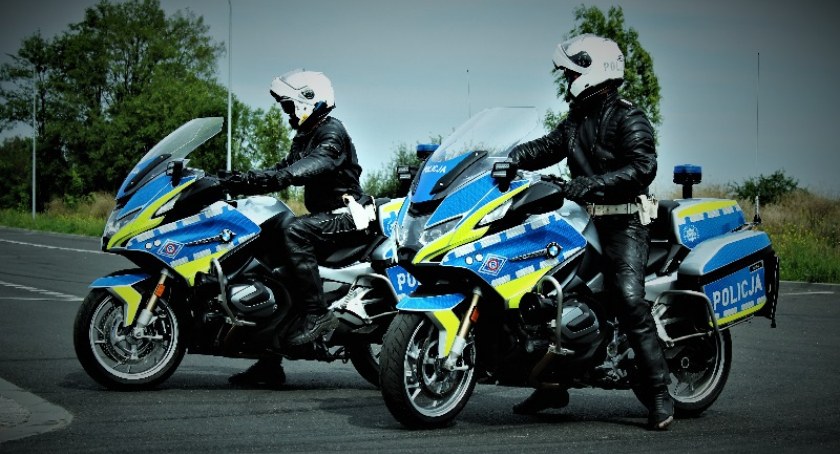 Zdjęcie. Nowe motocykle legnickiej policji
