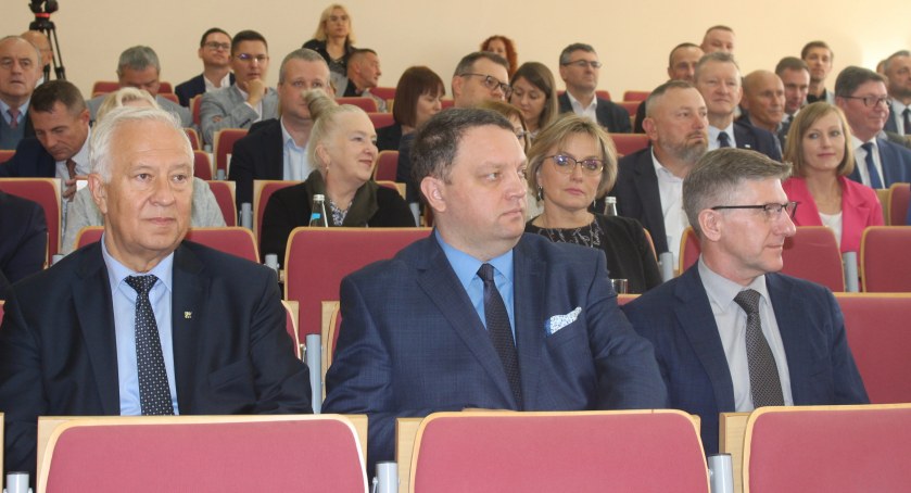 Zdjęcie: Tadeusz Krzakowski, Marcin Chludziński, Adam Babuśka