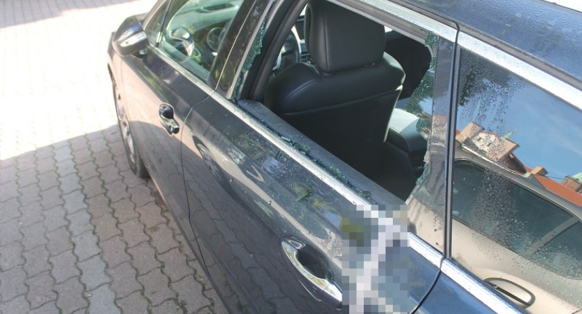 Zdjęcie: Jeden z samochodów okradzionych przez 19-latka (fot. Policja Legnica)