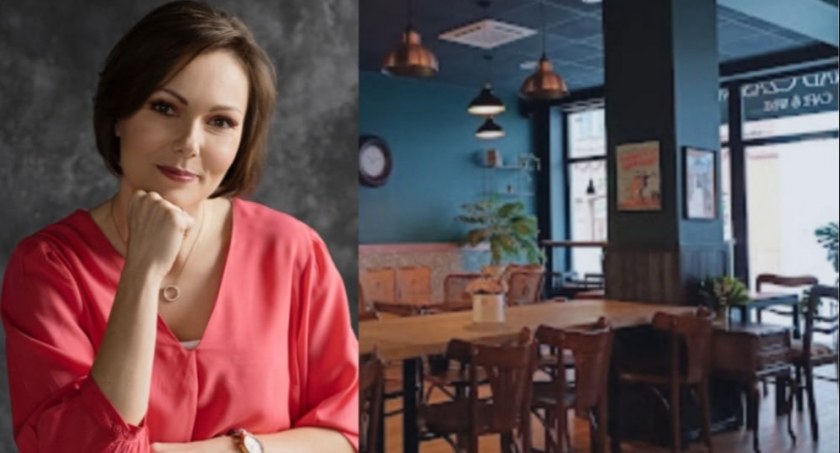 Zdjęcie: Kamila Mitek, pisarka, i Ponad Czasem Cafe w Legnicy (źródło: Facebook/ Kamila Mitek)
