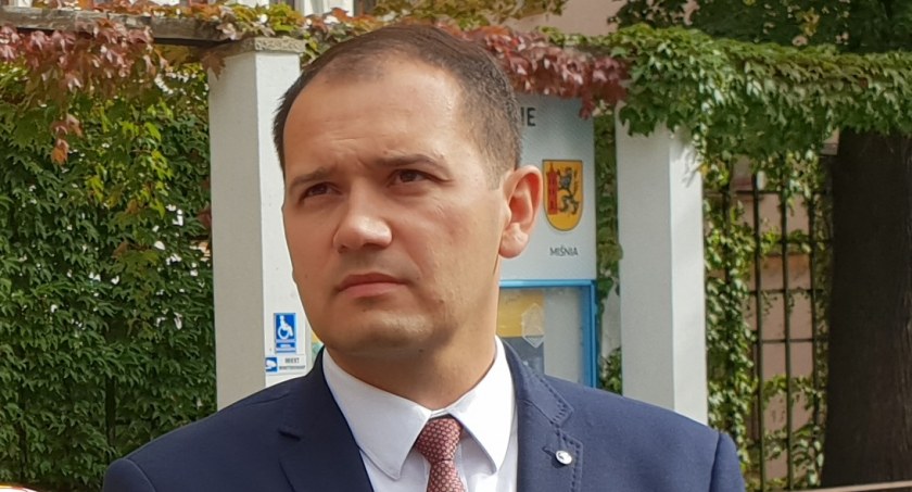 Zdjęcie: Wójt gminy Miłkowice Dawid Stachura (fot. Andrzej Trzeciak).