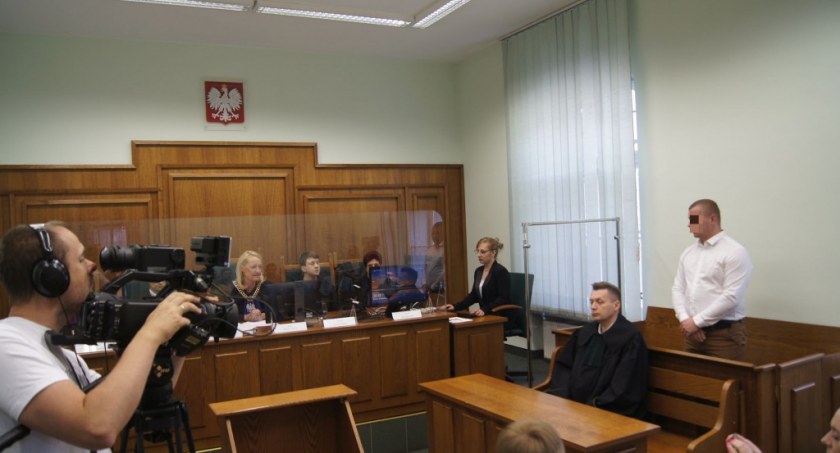 Zdjęcie: Proces Jana F. przed Sądem Okręgowym w Legnicy (fot. Piotr Kanikowski).