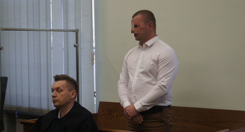 Zdjęcie: Jan F. ze swym obrońcą w Sądzie Okręgowym w Legnicy (fot. Piotr Kanikowski)