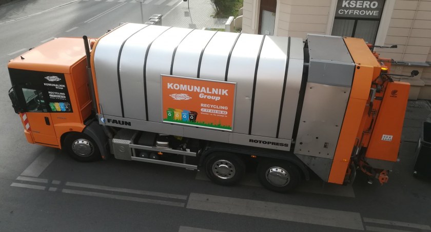 Zdjęcie: Śmieciarka PHU Komunalnik. Fot. Czysta Bydgoszcz.pl