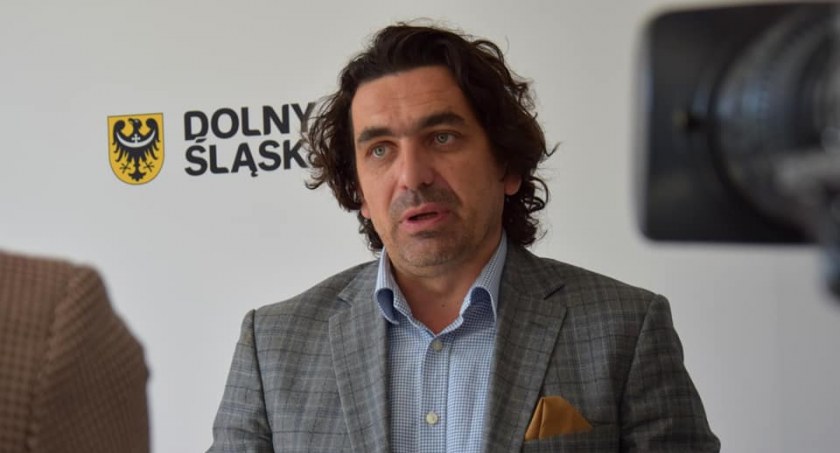 Zdjęcie: Krzysztof Maj, członek Zarządu Województwa Dolnośląskiego odpowiedzialny za kulturę. Fot. Urząd Marszałkowski Województwa Dolnośląskiego.