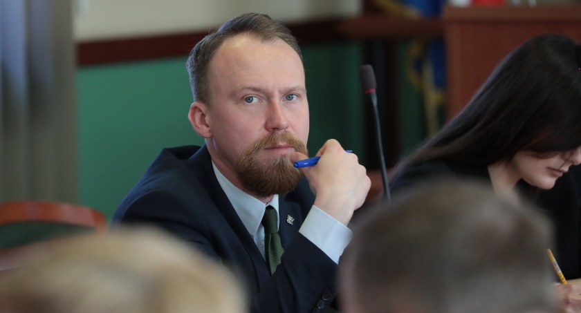 Zdjęcie: Radny Maciej Kupaj (Koalicja Obywatelska). Fot. Andrzej Trzeciak. 