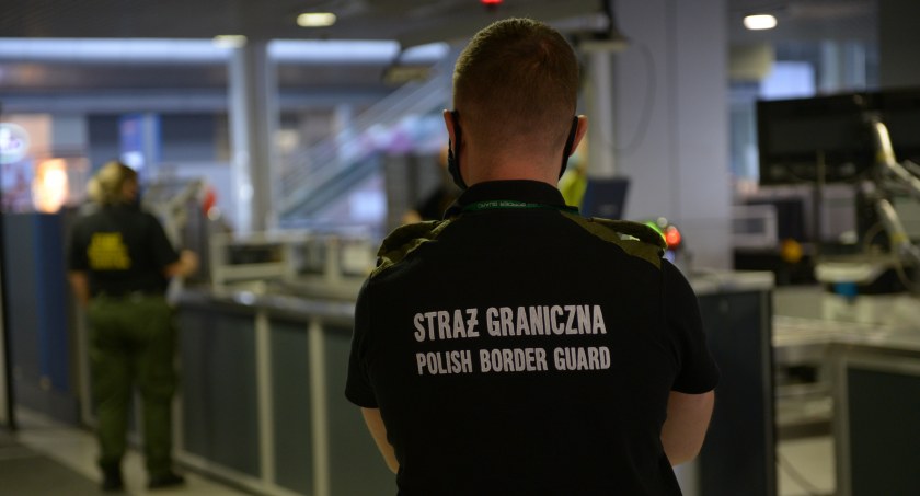 Zdjęcie: Funkcjonariusze Straży Granicznej. Fot. Nadodrzański Oddział Straży Granicznej.