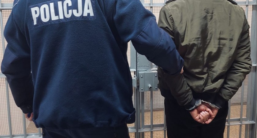Zdjęcie: Przemytnik z Turkmenistanu zatrzymany przez policję. Fot. Komenda Powiatowa Policji w Jaworze