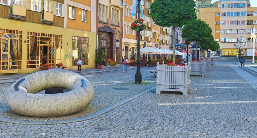 Zdjęcie: Rynek w Legnicy. Fot. Andrzej Trzeciak