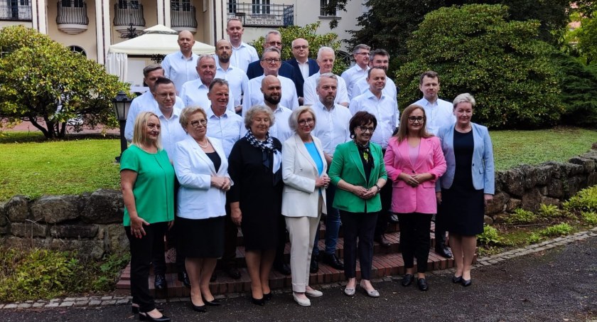Zdjęcie: Prezentacja kandydatów Prawa i Sprawiedliwości w Legnicy.
