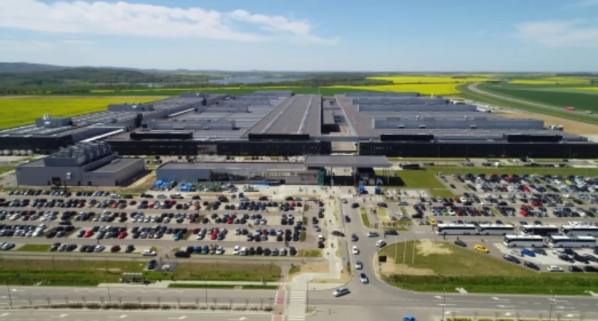 Zdjęcie: Fabryki Mercedes-Benz pod Jaworem. Fot. Mercedes-Benz Manufacturing Poland
