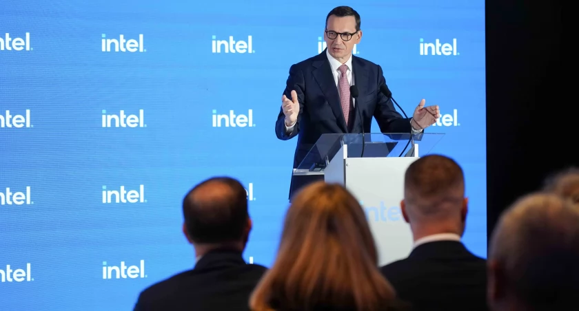 Zdjęcie: Premier Mateusz Morawiecki podczas konferencji we Wrocławiu zapowiadającej inwestycję Intela. Fot. LSSE