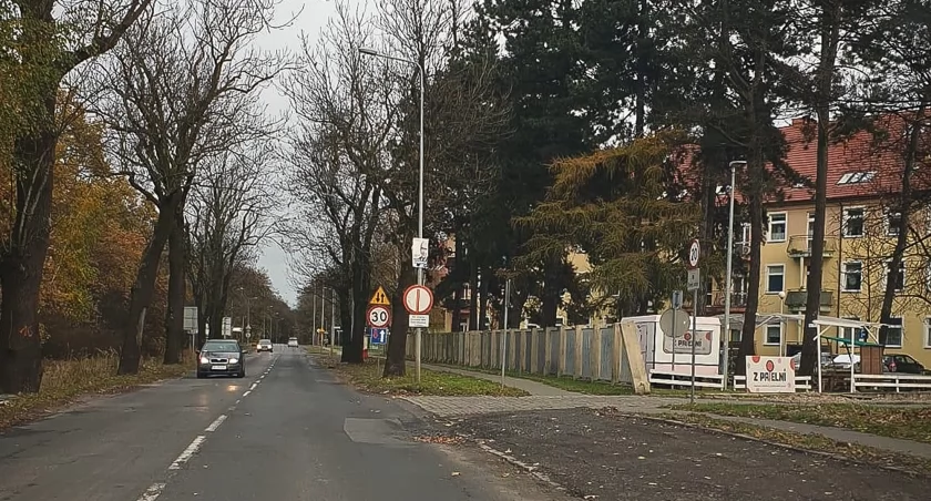 Zdjęcie: ulica Złotoryjska w Legnicy Fot.: Andrzej Trzeciak