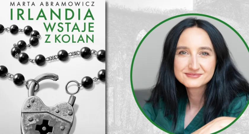 Zdjęcie: Marta Abramowicz i jej książka. Fot. Teatr Modrzejewskiej w Legnicy