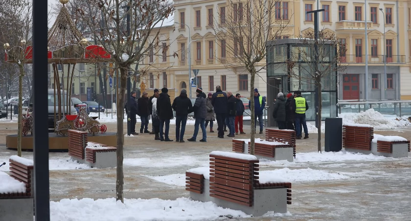 Zdjęcie: Plac Słowiański w trakcie odbioru technicznego. Fot. Andrzej Trzeciak.