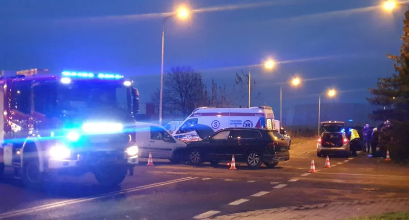 Zdjęcie: Wypadek pod Castoramą. Zdjęcie nadesłane przez Czytelnika (dziękujemy!) 