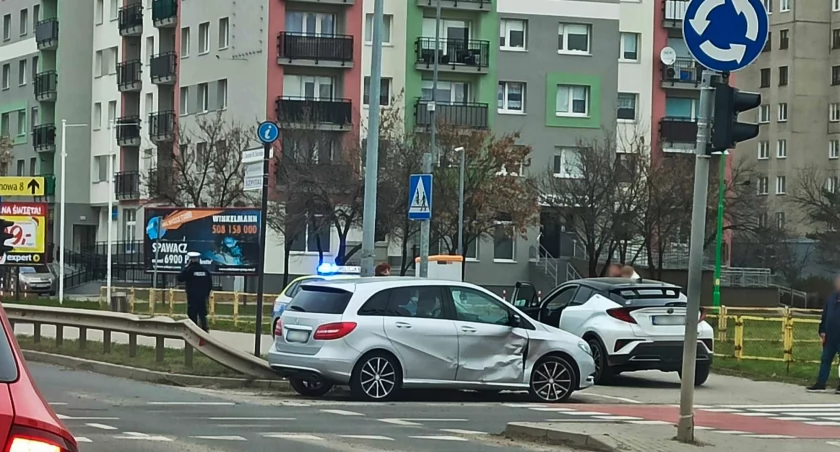 Zdjęcie: kolizja w Legnicy Fot.: czytelnik (dziękujemy!)