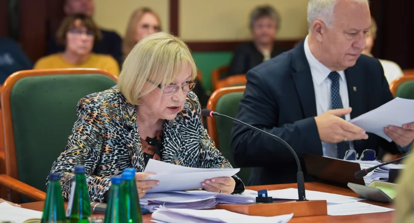 Zdjęcie: Jadwiga Zienkiewicz, zastępca prezydenta Legnicy,, i Tadeusz Krzakowski, prezydent Legnicy. Fot. Aga Jackiewicz. 
