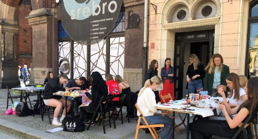Zdjęcie: warsztaty w Galerii Sztuki Fot.: Galeria Sztuki w Legnicy
