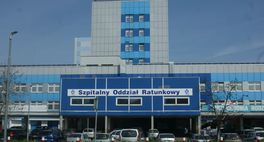 Zdjęcie: Szpitalny Oddział Ratunkowy Wojewódzkiego Szpitala Specjalistycznego w Legnicy. Fot. Piotr Kanikowski
