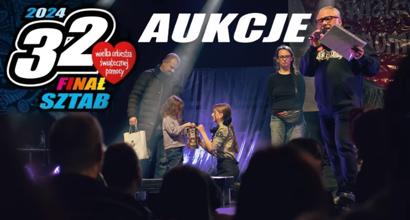 Zdjęcie: aukcja na scenie WOŚP 2024 Fot.: Aga Jackiewicz