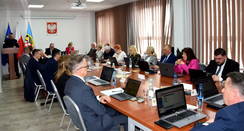Zdjęcie: sesja Rady Powiatu Legnickiego Fot.: Starostwo Powiatowe