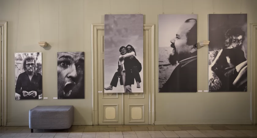Zdjęcie: wystawa zdjęć w teatrze Fot.: Aga Jackiewicz