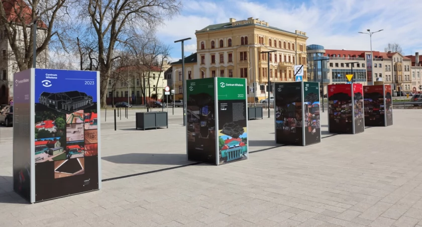 Zdjęcie: wystawa na placu Słowiańskim Fot.: UM Legnica