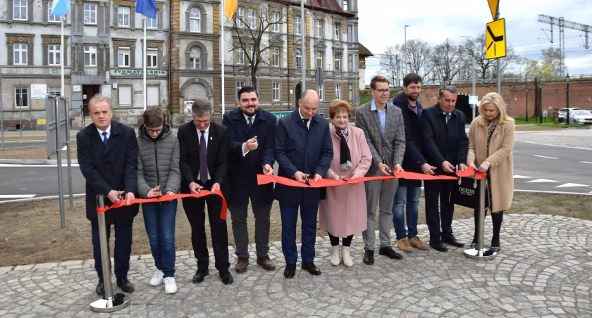 Zdjęcie: przecięcie wstęgi Fot.: Starostwo Powiatowe