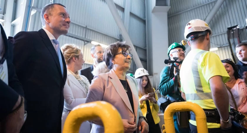 Zdjęcie: Lipiec 2023 r., Tomasz Zdzikot i jego protektorka Elżbieta Witek podczas otwarcia szybu GG-1 w Kwielicach. Fot. KGHM Polska Miedź S.A.