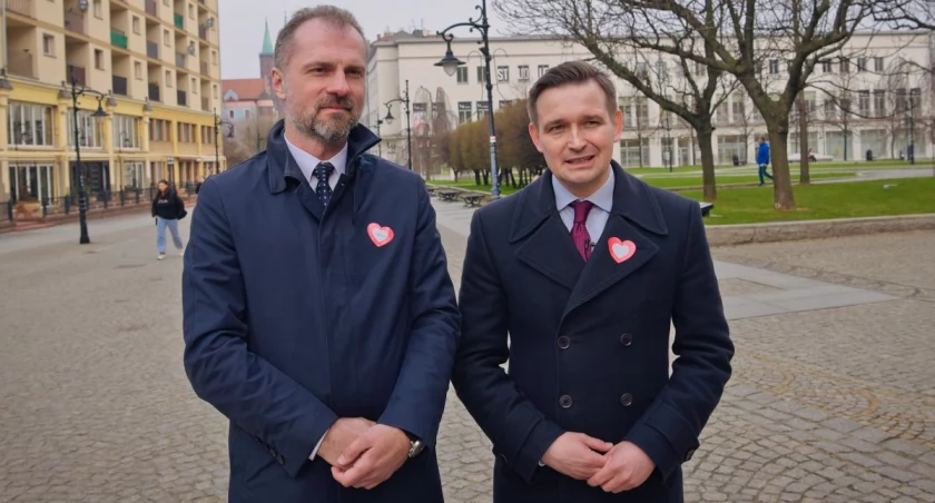 Zdjęcie: Jarosław Rabczenko i Michał Jaros, kampania samorządowa 2024. Fot. Aga Jackiewicz