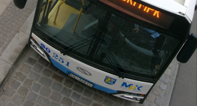 Zdjęcie: Autobus MPK Legnica. Fot. Piotr Kanikowski