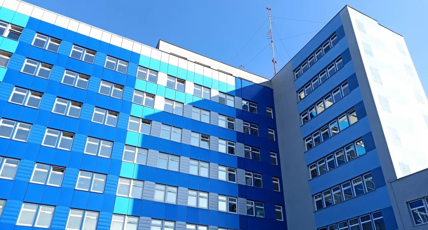 Zdjęcie: szpital w Legnicy. Fot. Krzysztof Maciejak