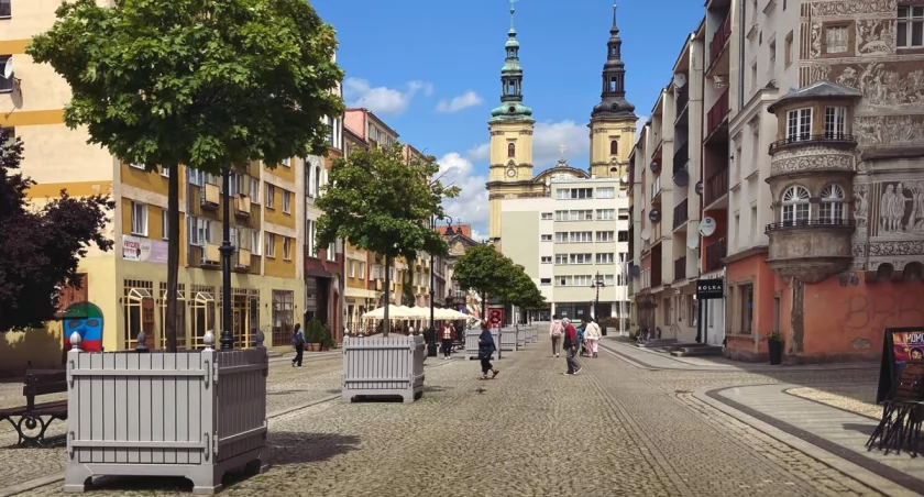 Zdjęcie: Rynek w Legnicy. Fot. Aga Jackiewicz.