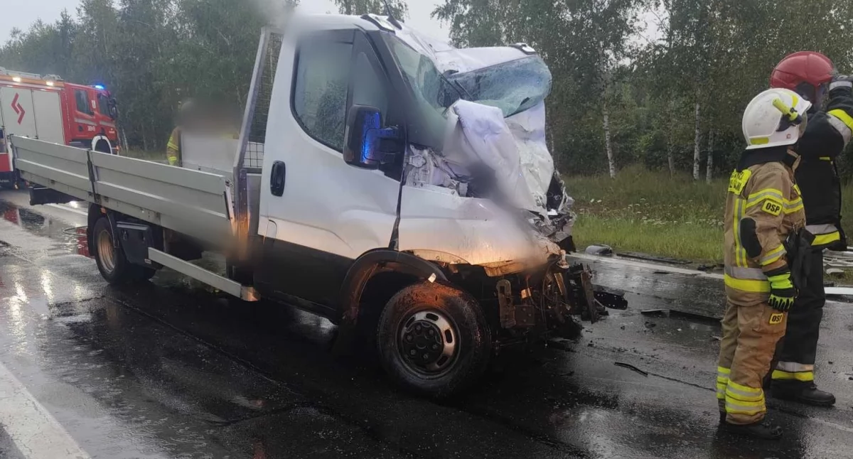 Zdjęcie: Wypadek na drodze nr 94. Fot. OSP Prochowice