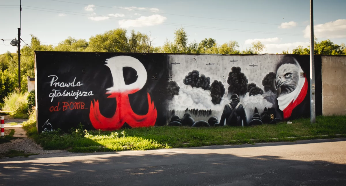 Zdjęcie: patriotyczny mural na Zosinku Fot.: Aga Jackiewicz