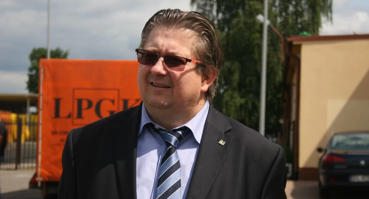 Zdjęcie: Robert Acedoński jako kierownik Zakładu Oczyszczania Miasta (rok 2013). Fot. Piotr Kanikowski