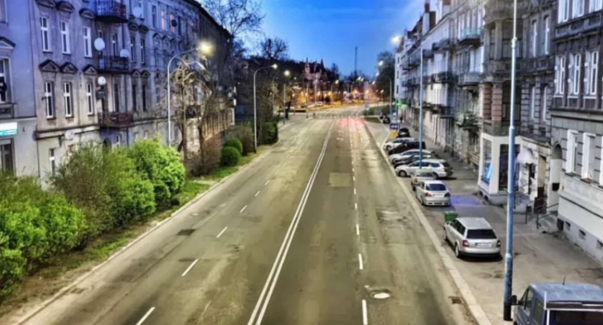 Zdjęcie: Ulica Piastowska w Legnicy. Fot. TuLegnica.pl