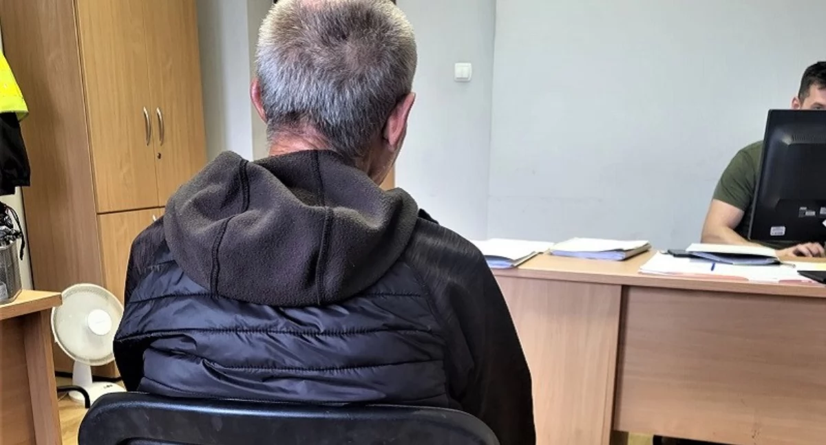 Zdjęcie: zatrzymany złodziej samochodu Fot.: KMP