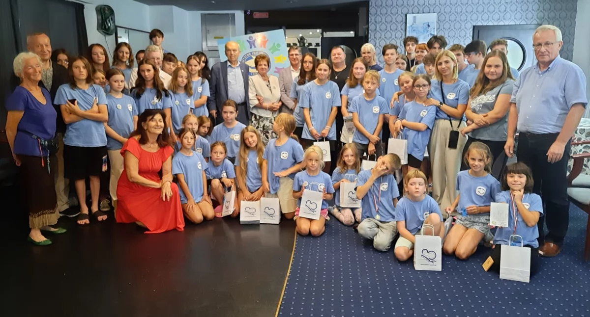 Zdjęcie: wizyta władz powiatu na koloniach letnich w Kudowie Zdroju Fot.: Starostwo Powiatowe 