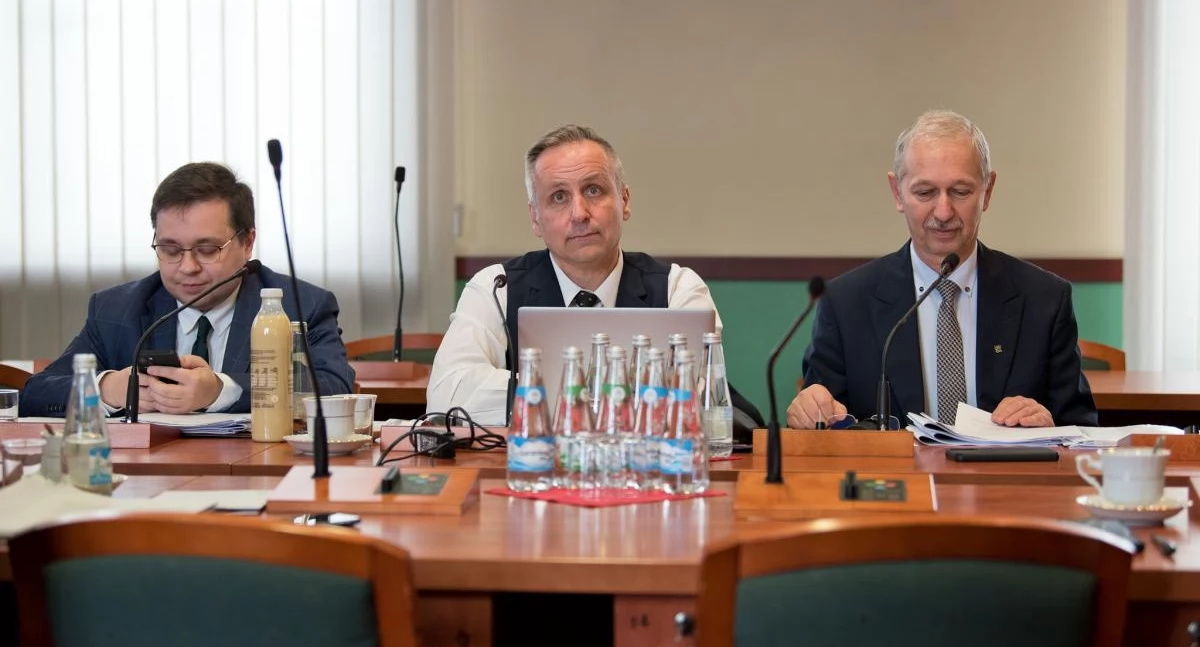 Zdęcie: Radni Prawa i Sprawiedliwości: (od lewej) Rafał Rajczakowski, Andrzej Lorenc, Adam Wierzbicki. Fot. Aga Jackiewicz