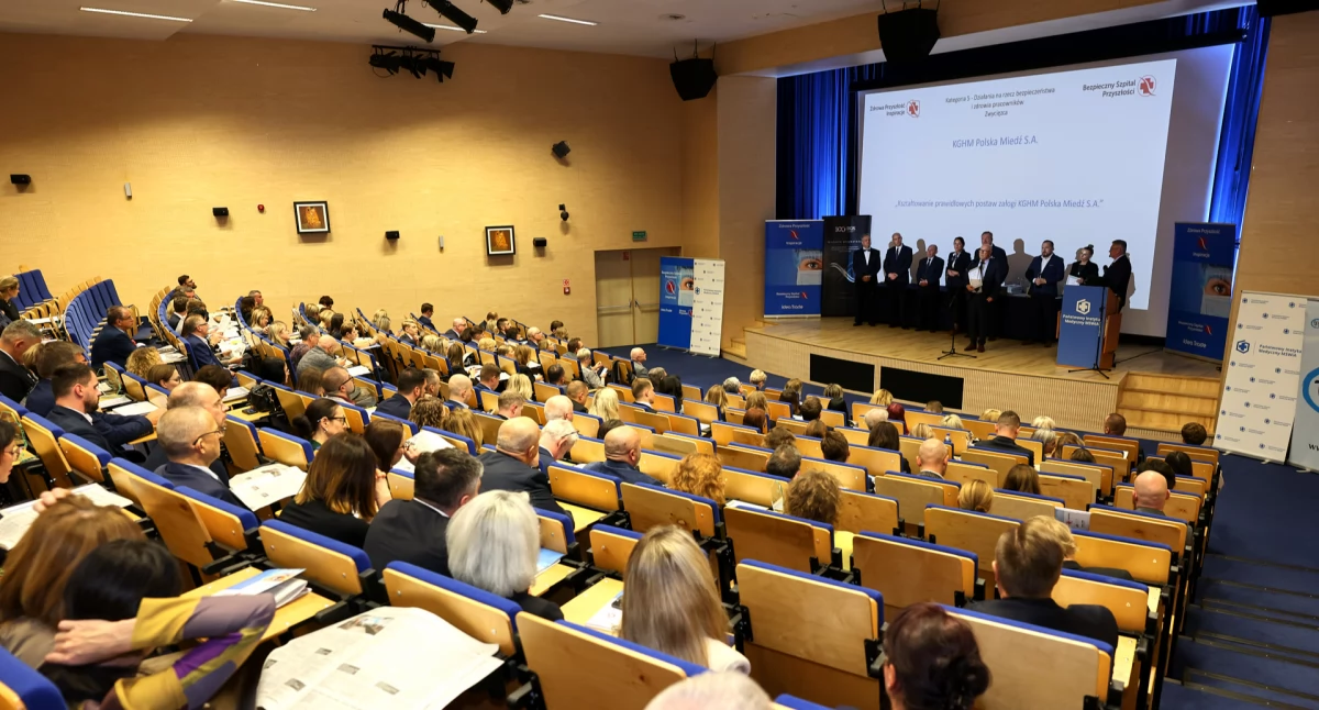 Zdjęcie: wręczenie wyróżnień w konkursie Fot.: KGHM
