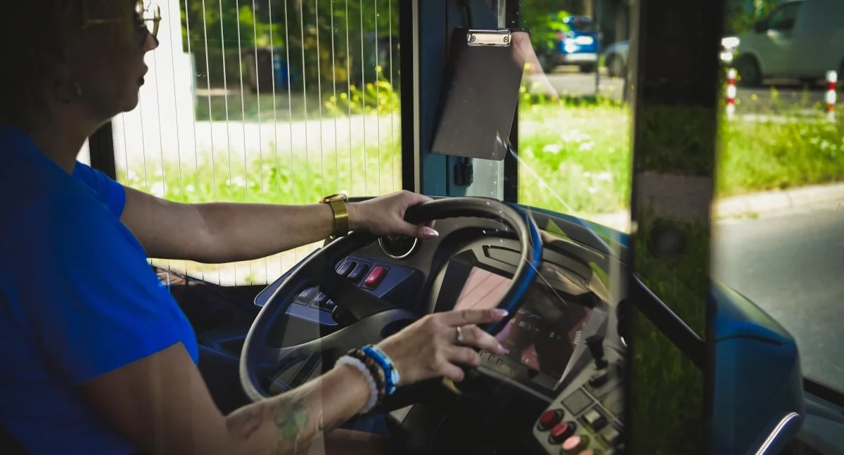 Zdjęcie: Autobus elektryczny MPK Legnica. Fot. Aga Jackiewicz