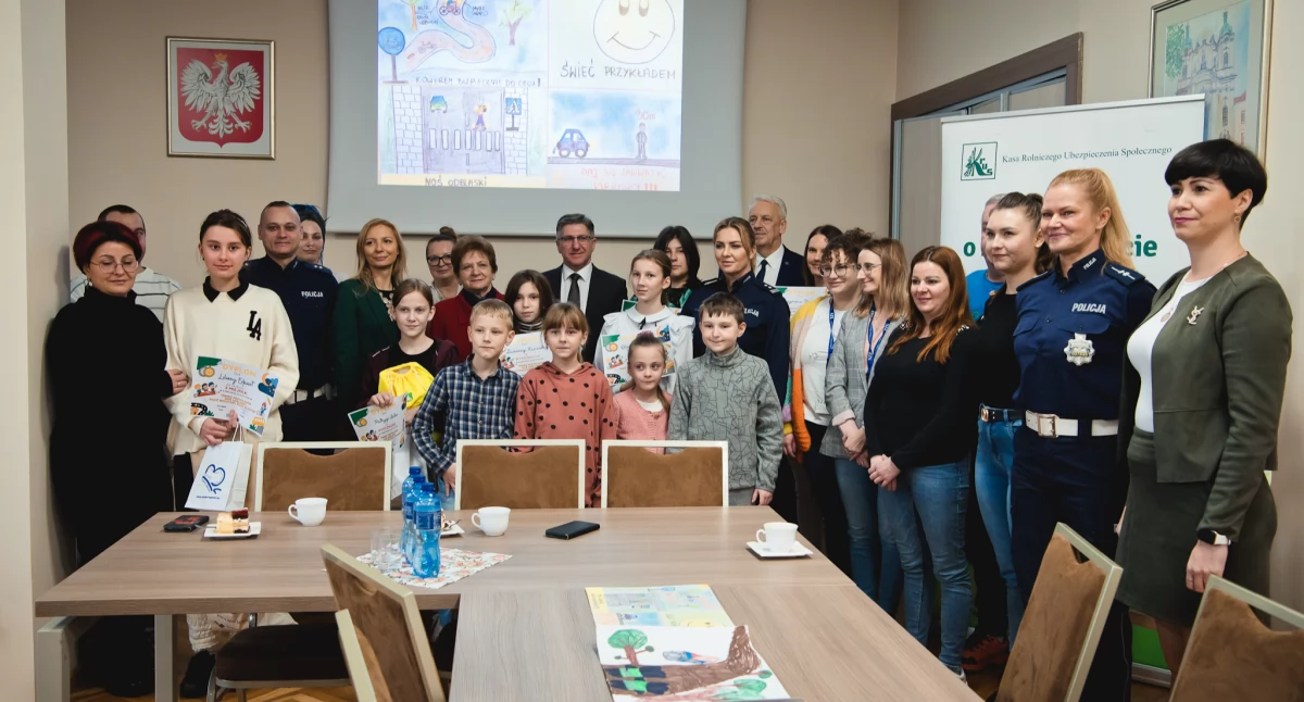 Zdjęcie: wręczenie nagród w konkursie Fot.: Aga Jackiewicz