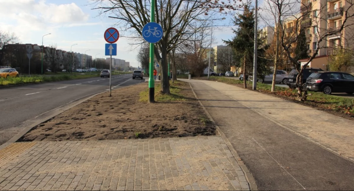 Zdjęcie: nowe ścieżki rowerowe i chodnik na osiedlu Piekary w Legnicy Fot.: UM