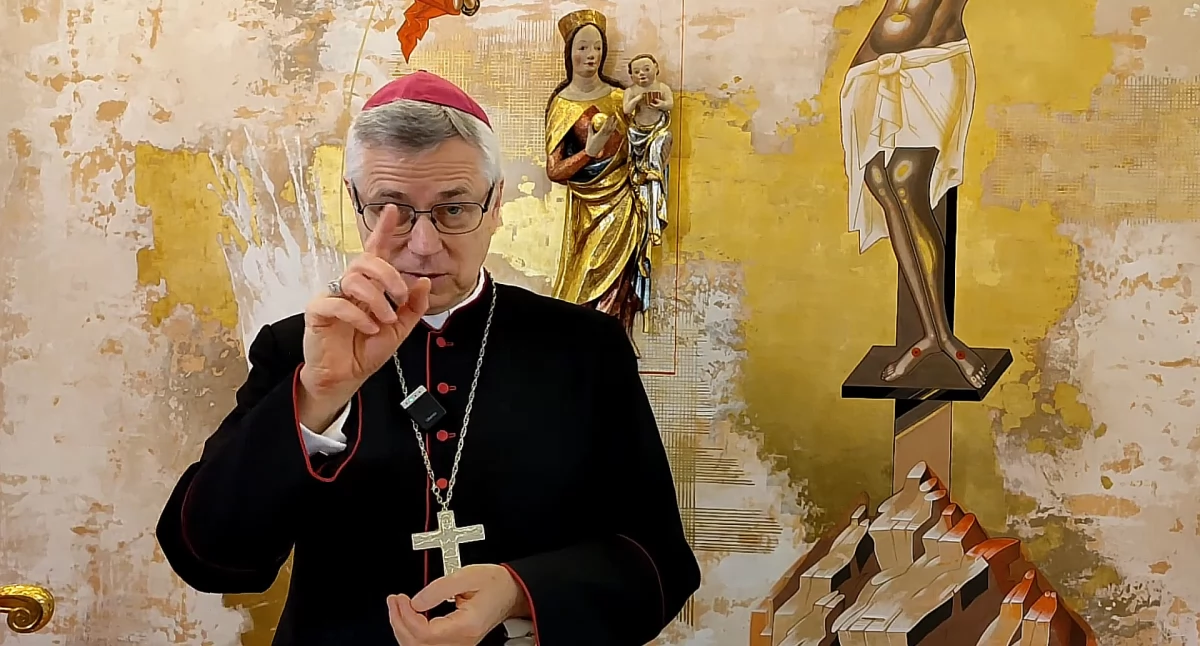 Zdjęcie: Biskup legnicki Andrzej Siemieniewski. YouTube.pl/ Diecezja Legnicka